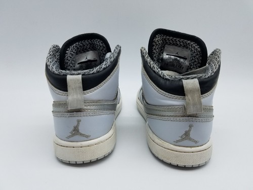 Nike Air Jordan 1 Retro (PS) Niño Talla 13C Tenis Platino Negro Plata - Imagen 5 de 12