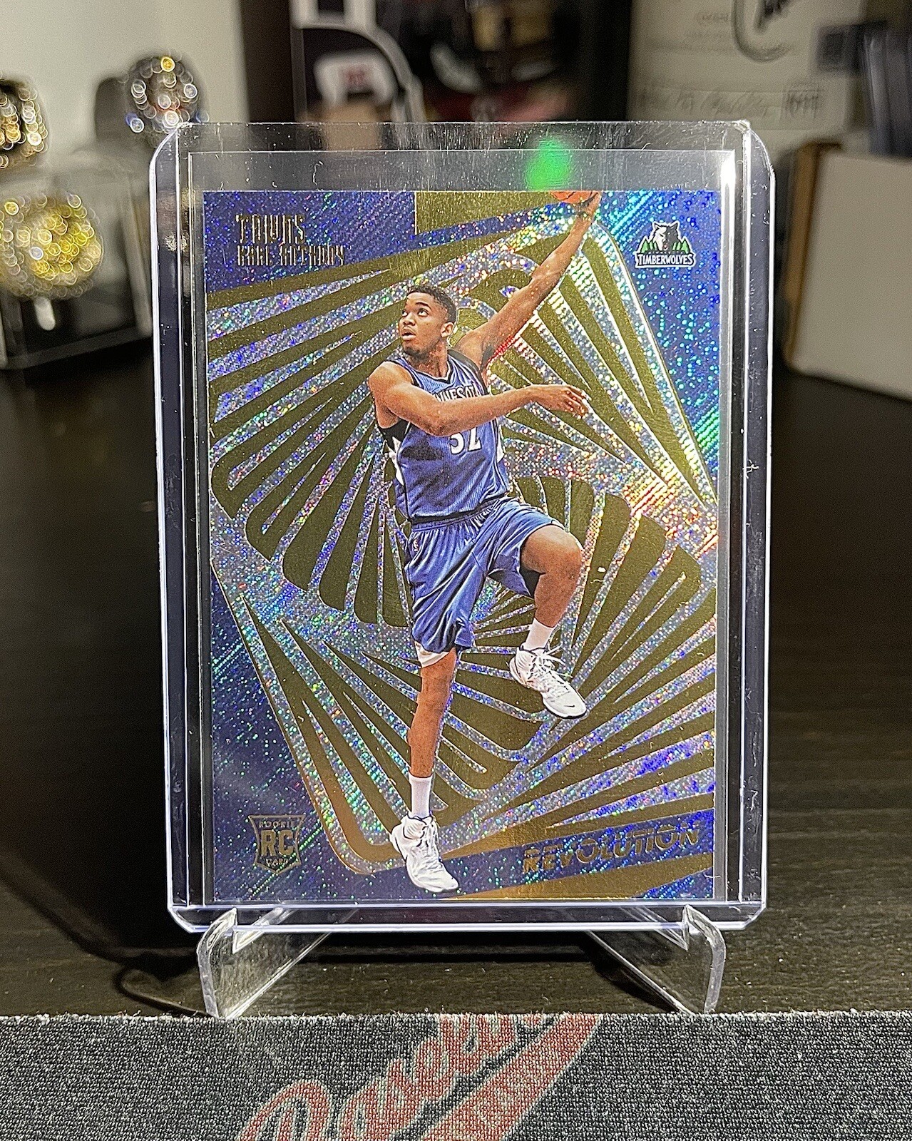 15-16 Revolution Basketball Rookie Base Karl-Anthony Towns!