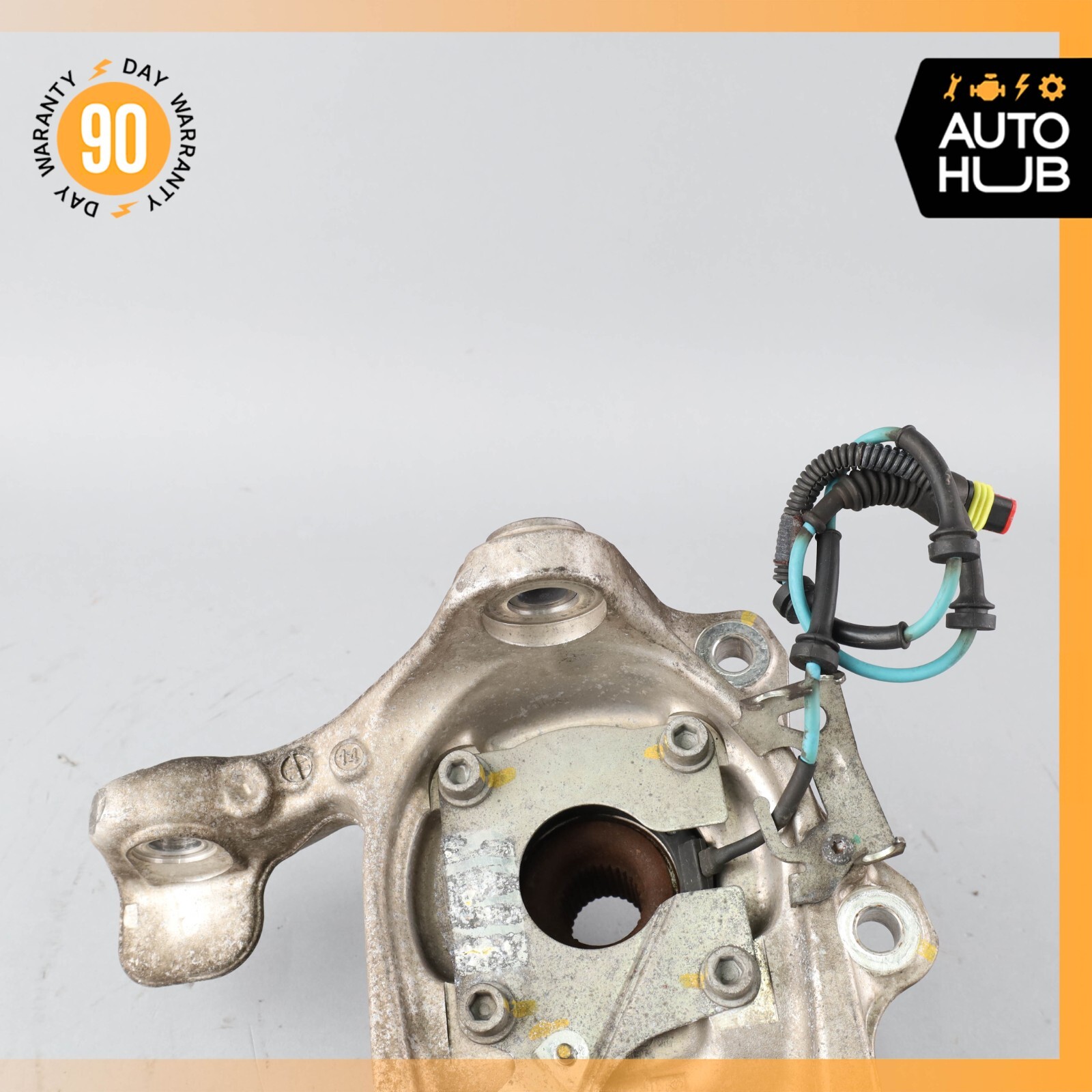 11-19 Maserati GranTurismo S M145 Front Right Side Spindle Knuckle Hub OEM 17k