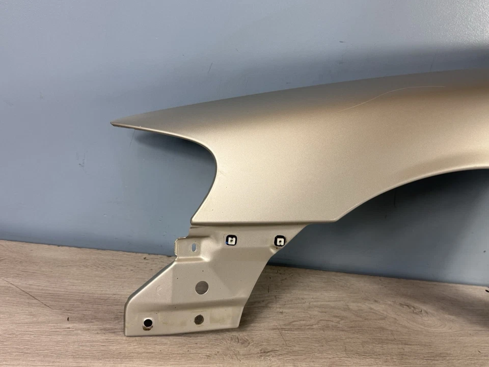 Guardabarros/ala/lado izquierdo/plateado/plateado/código P 426/2006/N\S\F Volvo V70/S60 Foto 3 de 4