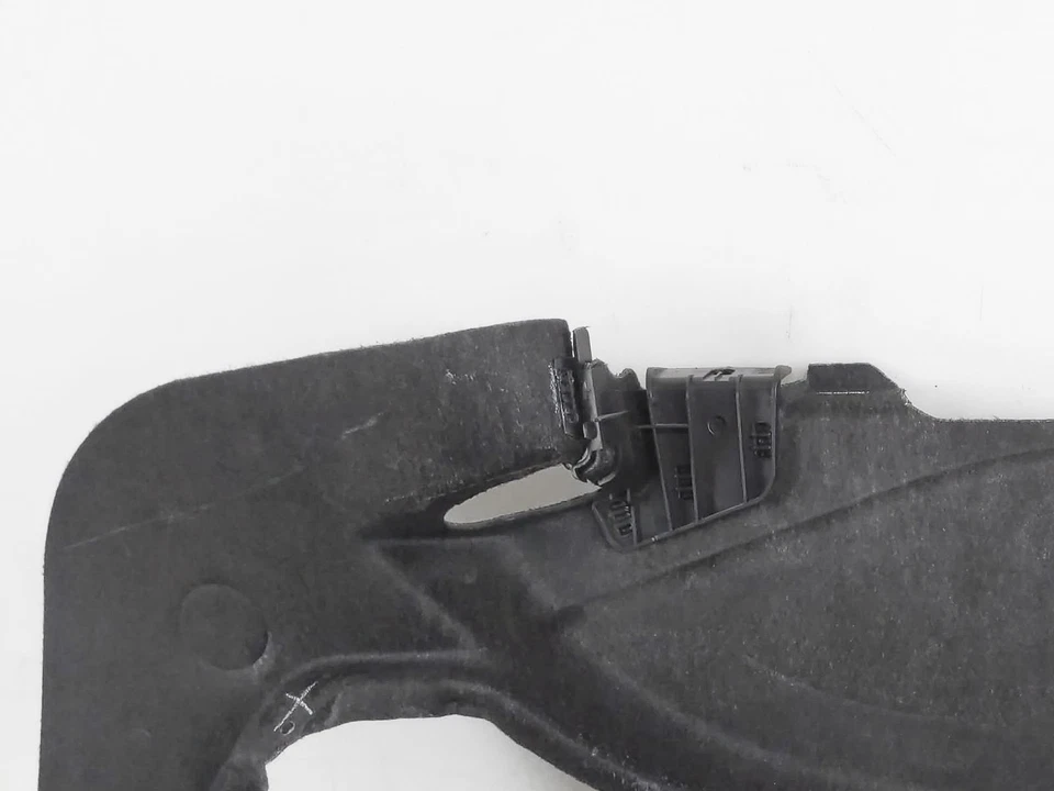 Painel de acabamento lateral traseiro do porta-malas do passageiro BMW 320I 2013-2018 51487246296 - Imagem 2 de 4