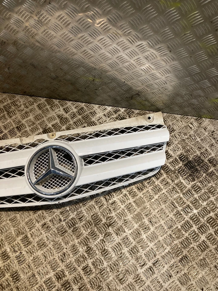 MERCEDES-BENZ VITO Facelift W639 Capot Avant Chrome Grille Blanche 6398800785 - Photo 2/4