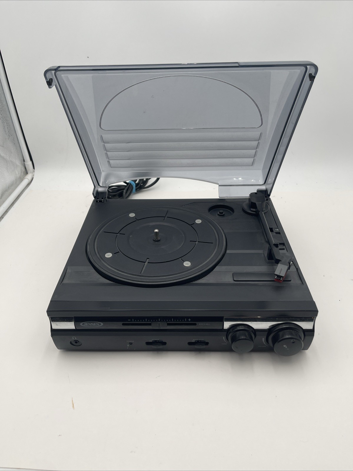 Jensen JTA-230 3 Speed Stereo Turntable with Speaker Aux in,