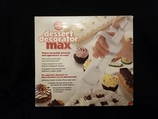 Wilton Dessert Decorator Cookie Cake Max Kit With  Piping Coupler 