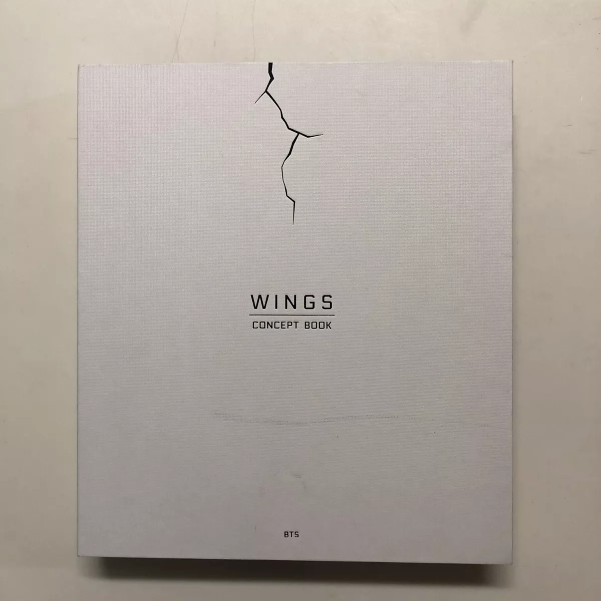 BTS - Official Wings Concept Book & J-hope Lenticular Photocard