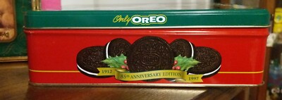 CHRISTMAS OREO TIN 1997~ 85TH ANNIVERSARY~ SANTA EATING OREO