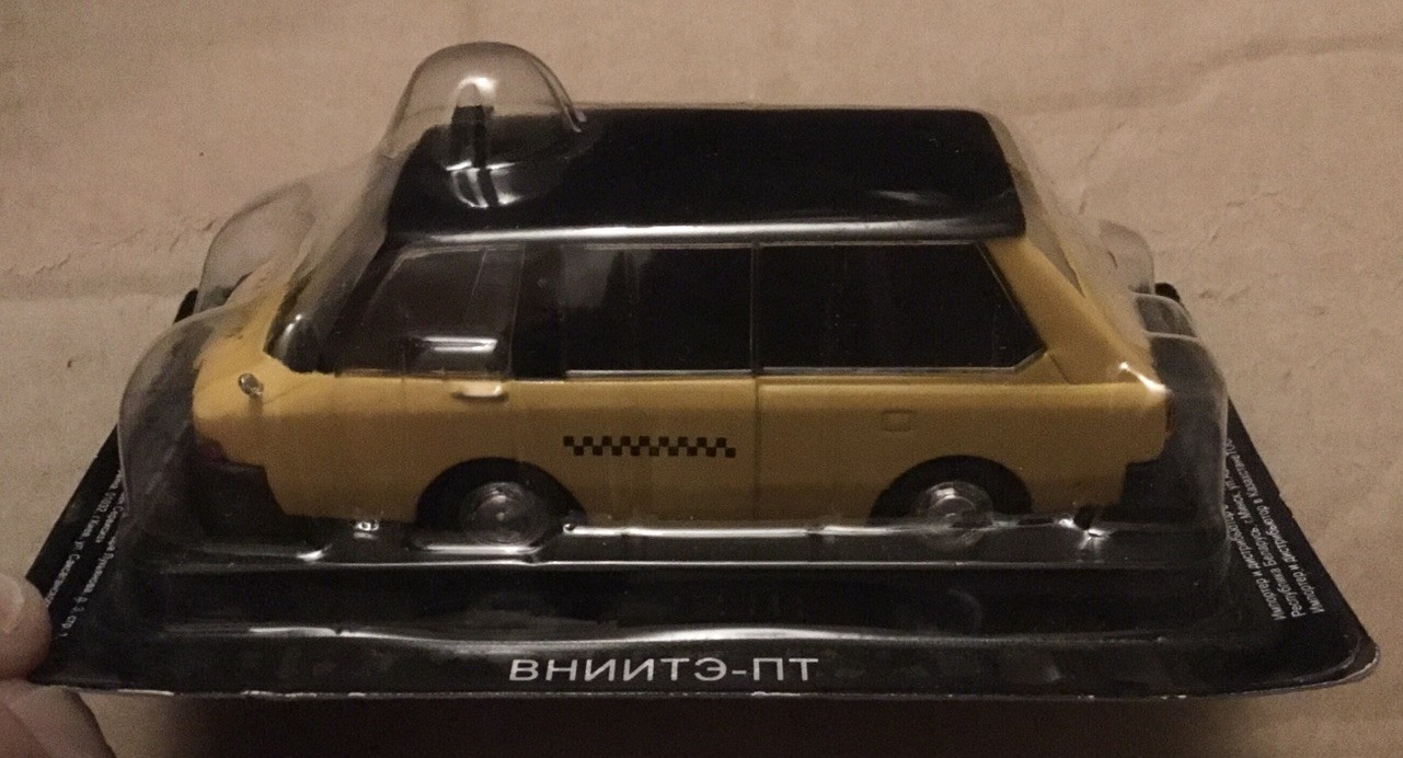 p 346 - Modello scala 1/43 - Automodello TAXI sovietico