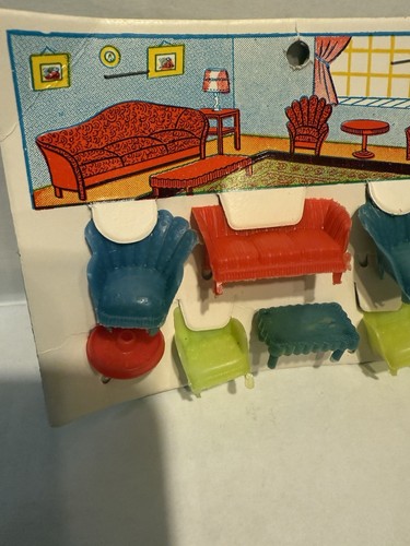 Vintage Hong Kong 1960s Plastic Dollhouse Furniture Lot Table Chairs Lamps Tiny - Picture 3 of 6