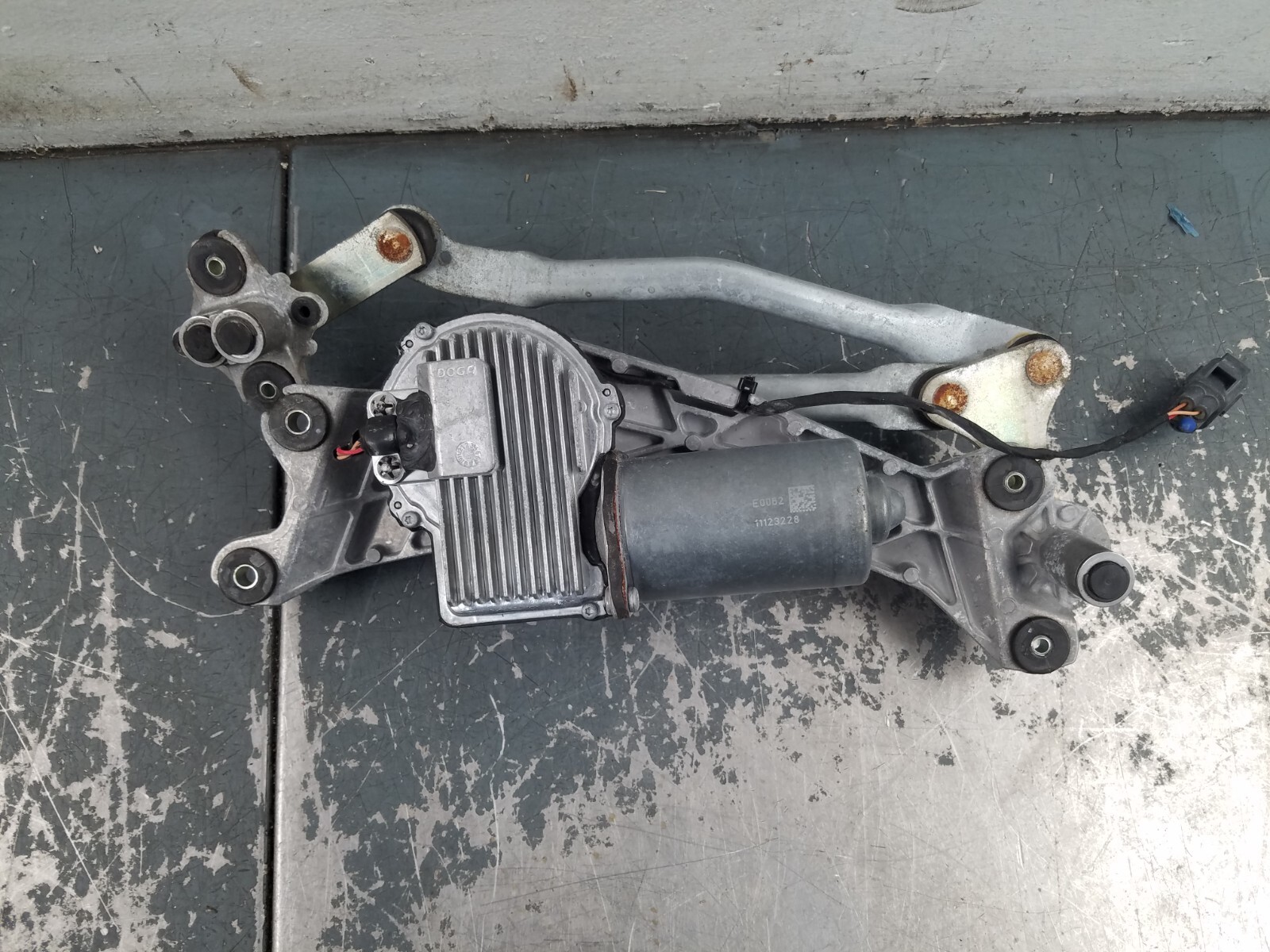 2021 McLaren 765LT Windshield Wiper Motor / Mount / Arms #5537 C7