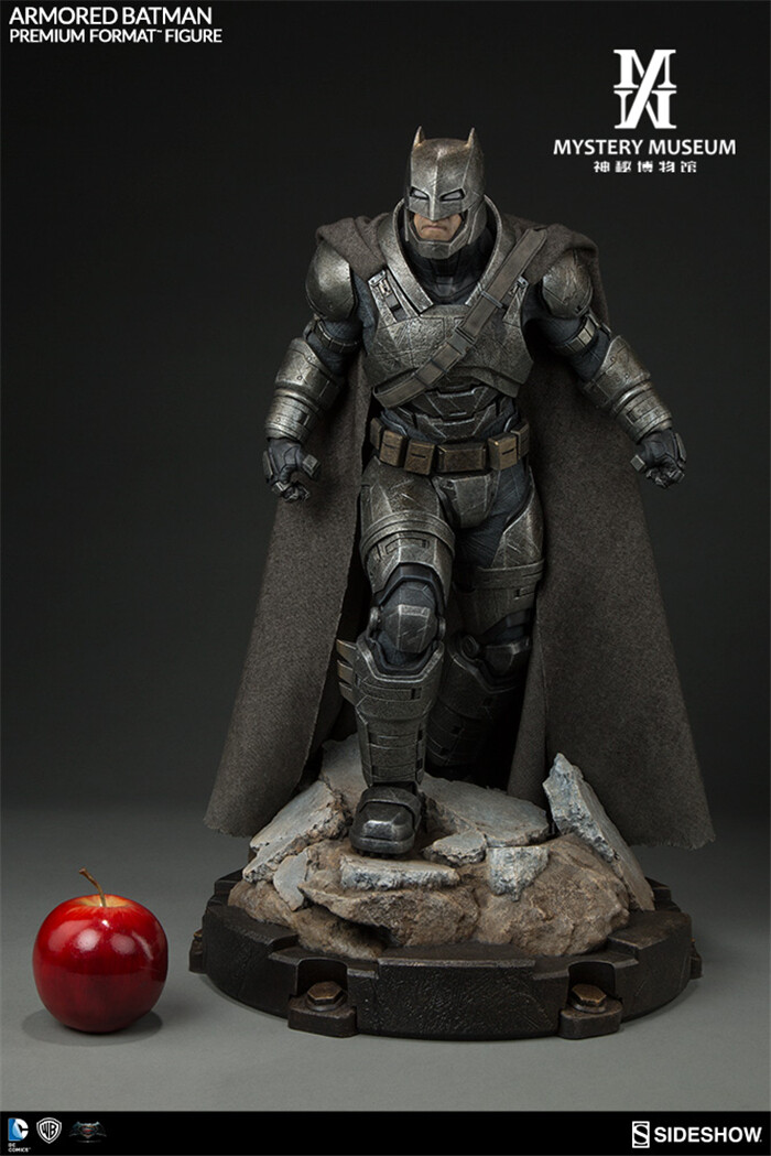 Sideshow 300401 Armored Batman PF Statue With Accessaries In Stock