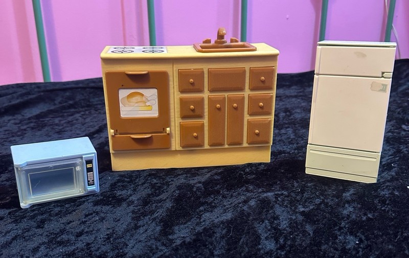 Barbie Kitchen Furniture Lot 