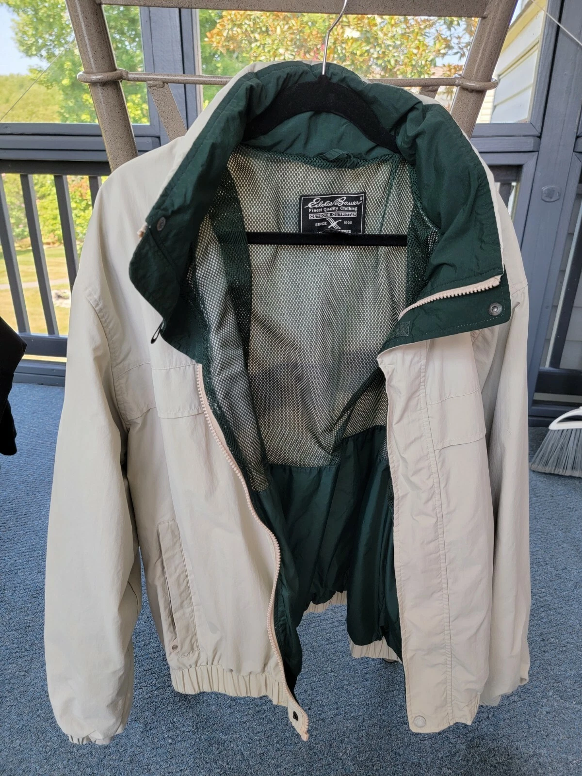 Eddie Bauer Men’s Jacket, Green & Tan Lightweight Large Hood