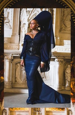 Beyonce Blue Dress Standing Stage 11x17 Poster_11x17