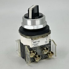 Allen-Bradley 800T-H2B  30mm 2 Position Selector Switch Used Excellent
