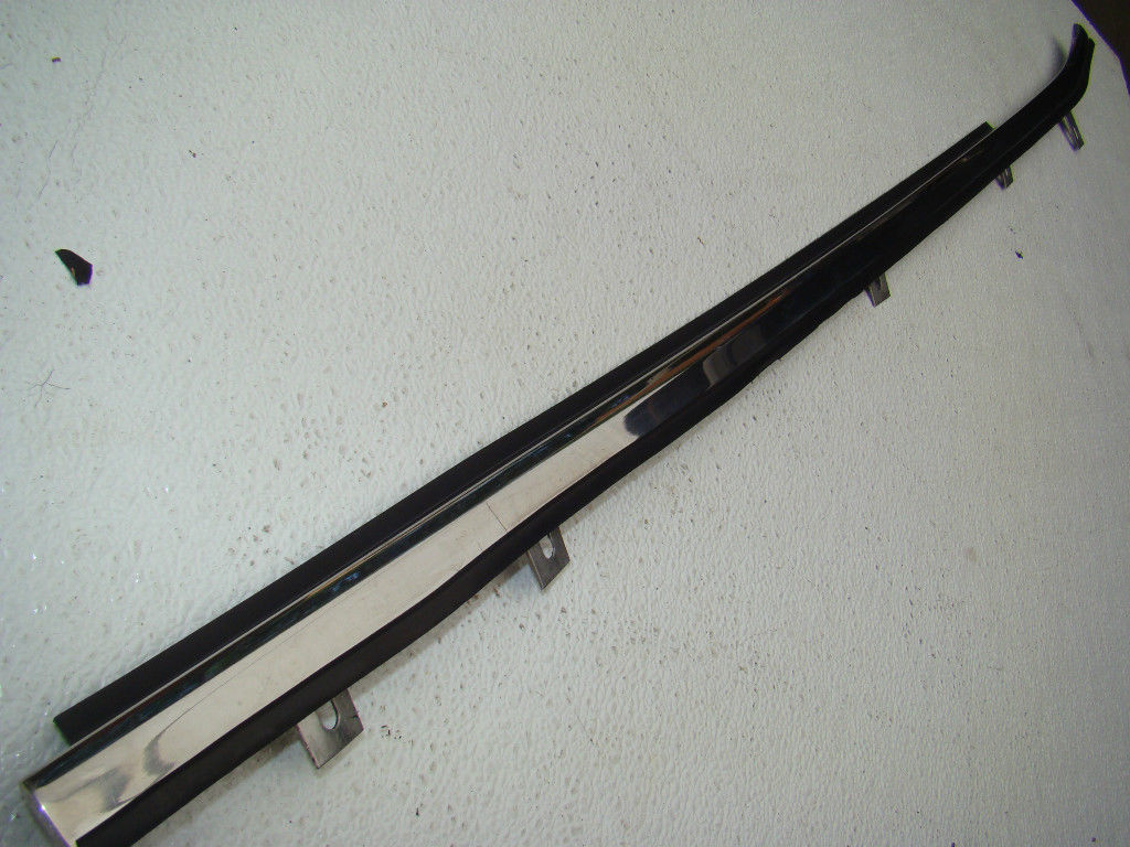 ROLLS ROYCE DOOR SEAL TRIM MOULDING LEFT REAR CHROME SILVER SPUR