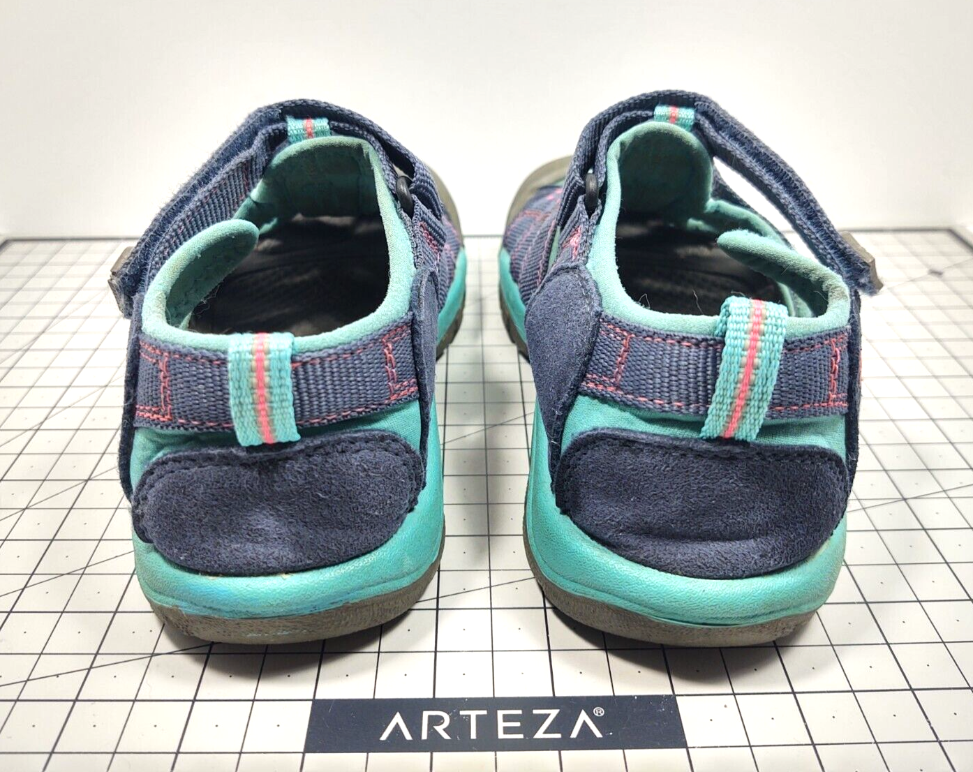 Sandali impermeabili Keen Newport H2 giovanili blu navy cinturino verde acqua taglia 3 US