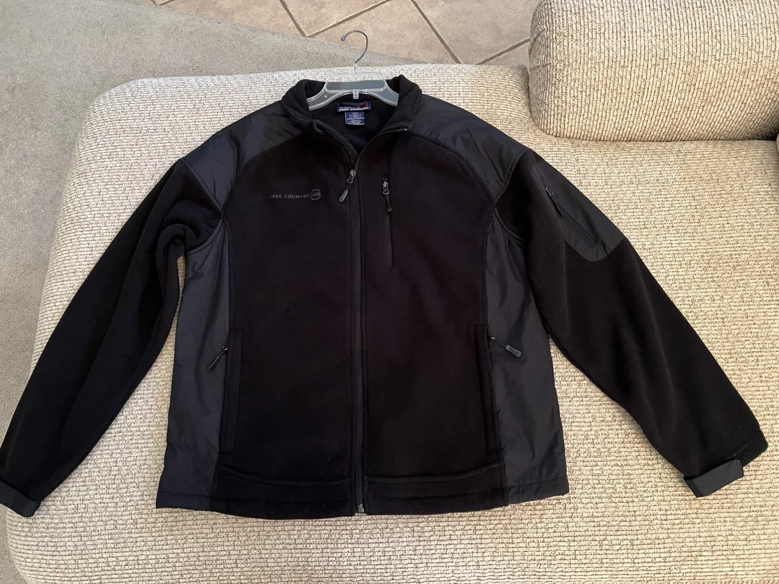 Free Country Micro Fleece Jacket w Softshell Panels- Large -Black - N w out Tags
