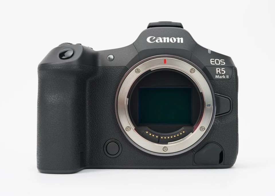 Canon EOS R5 Mark II, photo 3 of 5