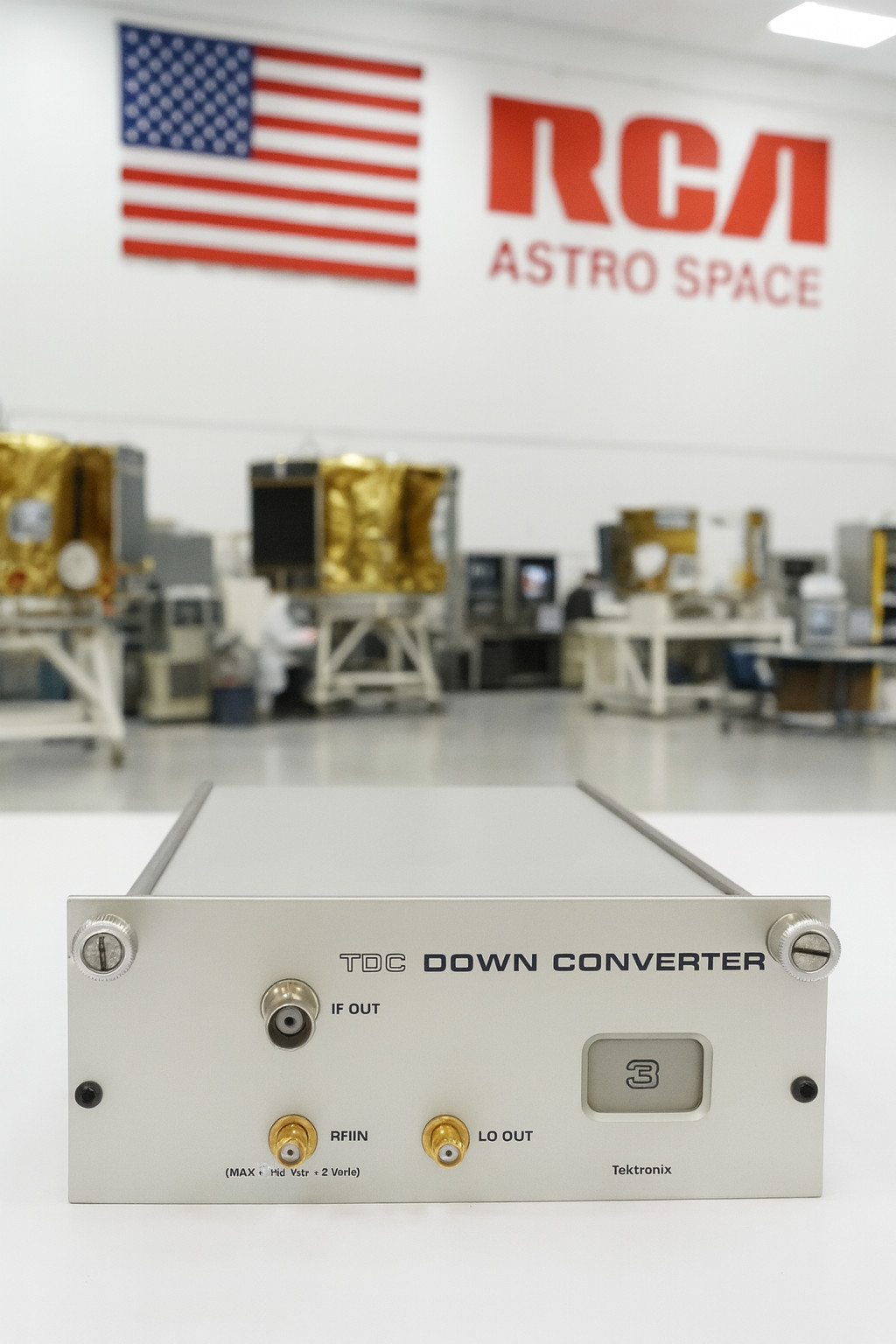 Tektronix TDC Down Converter Opt 3/11 – RCA Astro Space – Remarkable Condition