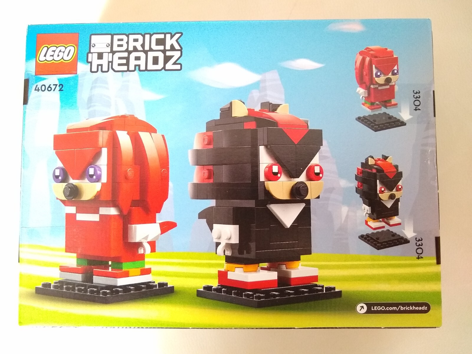 Figurines LEGO BrickHeadz 40672 Sonic pour décorer un bureau de gamer passionné - 2