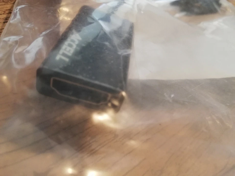 Accell Displayport to HDMI adapter - Image 3 of 4