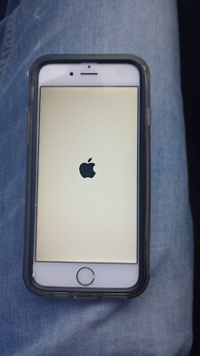 Apple iPhone SE (3rd Generation) - 64 GB - White (Unlocked)