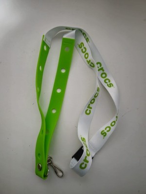 Crocs grün & weiß Schlüsselband hält 12 Charms Jibbitz 