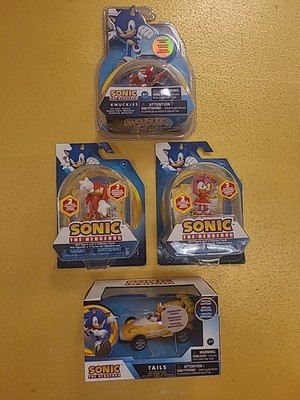 Lot Of 4 SONIC THE HEDGEHOG. Tails, Nnuckles, Amy And Tails In Yellow Car.