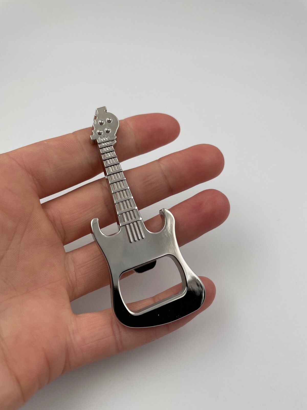 Gitarren-Schlüsselanhänger Mit Flaschenöffner – Silberfarben, Musik-Geschenk Für Väter & Musiker