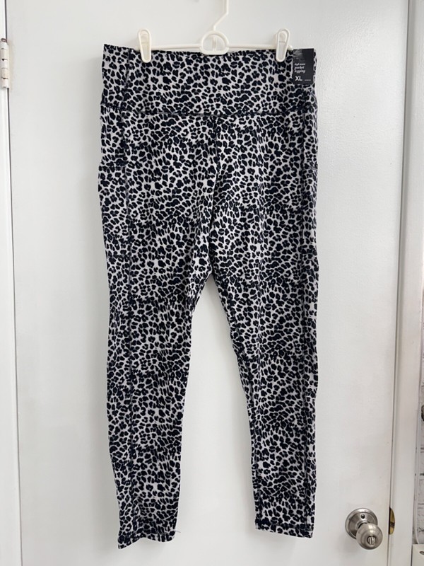 NY & Co New York & Company Gray Leopard Print Workout Leggings XL