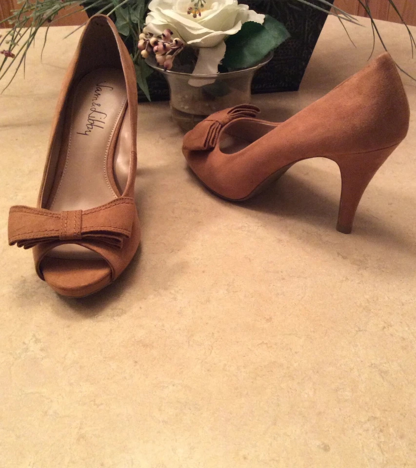 Nuevo Sam & Libby Mujer Manga Marrón Gamuza Punta abierta Arco Tacón Bomba Talla 8.5M, $65 Foto 4 de 4