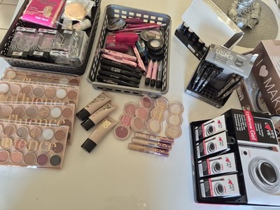 Set neu mit 120 verschiedenen Make-ups