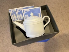 WEDGWOOD :: WHITE LIDDED TEAPOT Candle Votive “9 O’Clock Rose” Soy NIB CHINA
