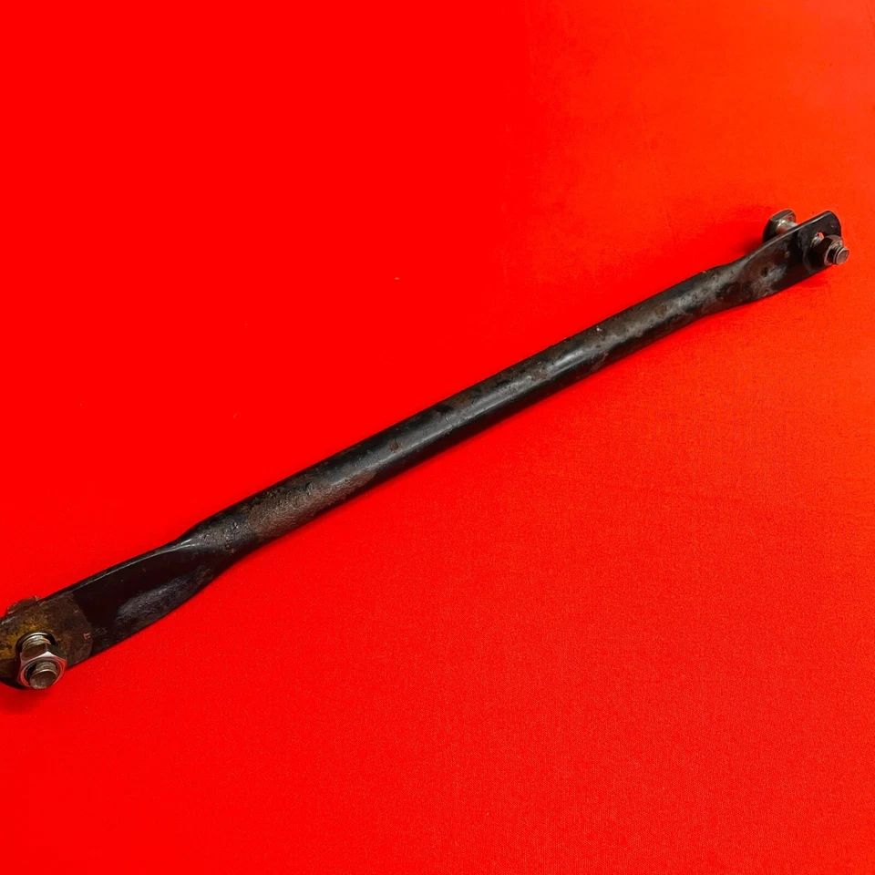 Braço de suporte de freio traseiro DT50 original do fabricante Yamaha DT 50 LC (1988-1990) - Imagem 4 de 4