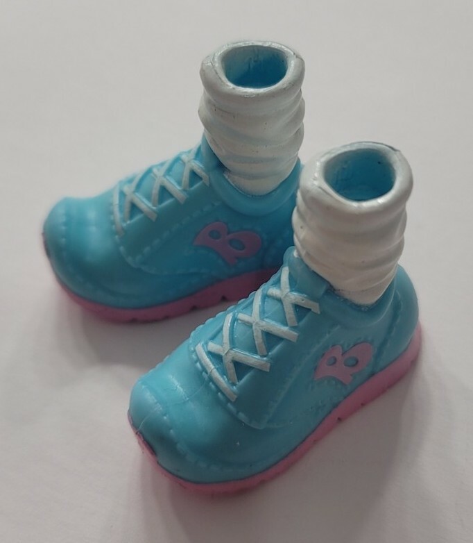 SAOLA SCARPE BAMBOLA BRATZ FIERCE FITNESS 2015 CLOE BLU E BIANCHE SNEAKERS SOLO CALZE