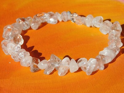 Handarbeit auf Bestellung - Edelstein Chip Perlen Armband - natürlicher Quarz Kristall.