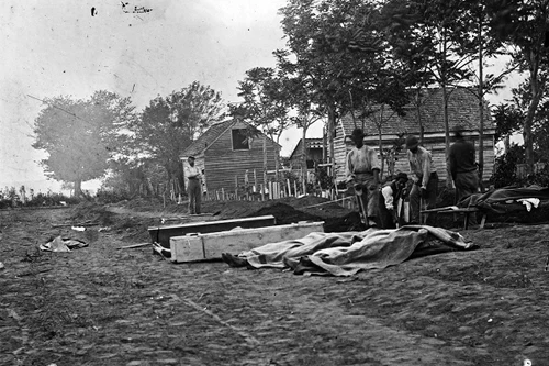 New 5x7 Civil War Photo: Burial of Federal Dead after Battle of Fredericksburg