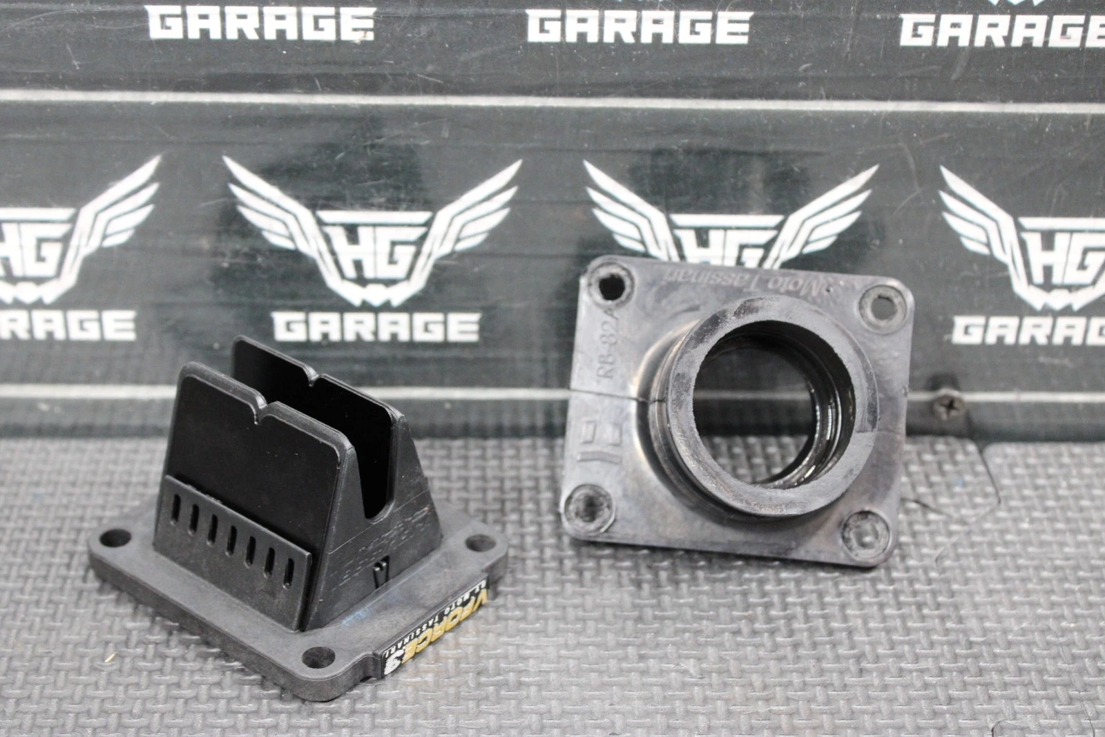 2007 02-18 YAMAHA YZ85 OEM INTAKE VFORCE REED BLOCK ASSEMBLY 4ES-13610-00-00