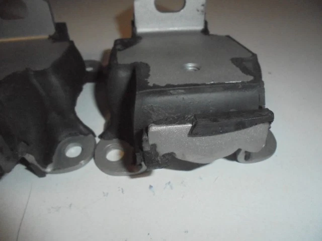 Pair 1965 1966 Buick Wildcat Electra: LH or RH Engine Motor 1377840 66 65 - Image 4 of 4