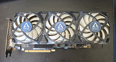 PNY RTX 2080 Ti 11GB NVIDIA Grafikkarte mit ARCTIC Accelero Xtreme IV