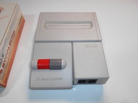 Nintendo New Famicom HVC-101 Console Box Controller AC Adapter AV Cable