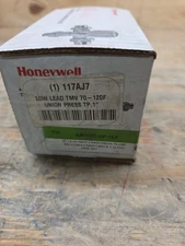 Resideo AM102C-UP-1LF 1 Inch Union Lead Free Mix Valve