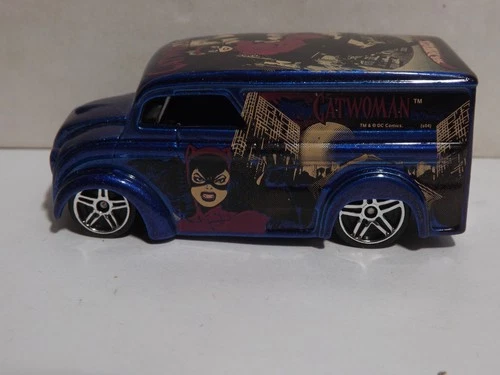 2004 Hotwheels Batman VS Catwoman Dairy Delivery PR5's 1/64 Scale