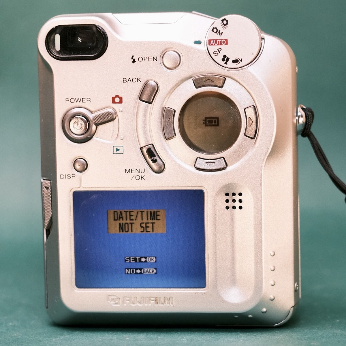 fujifilm finepix 6800 zoom 3.3 CCD SENSOR, 128mb Card New Battery