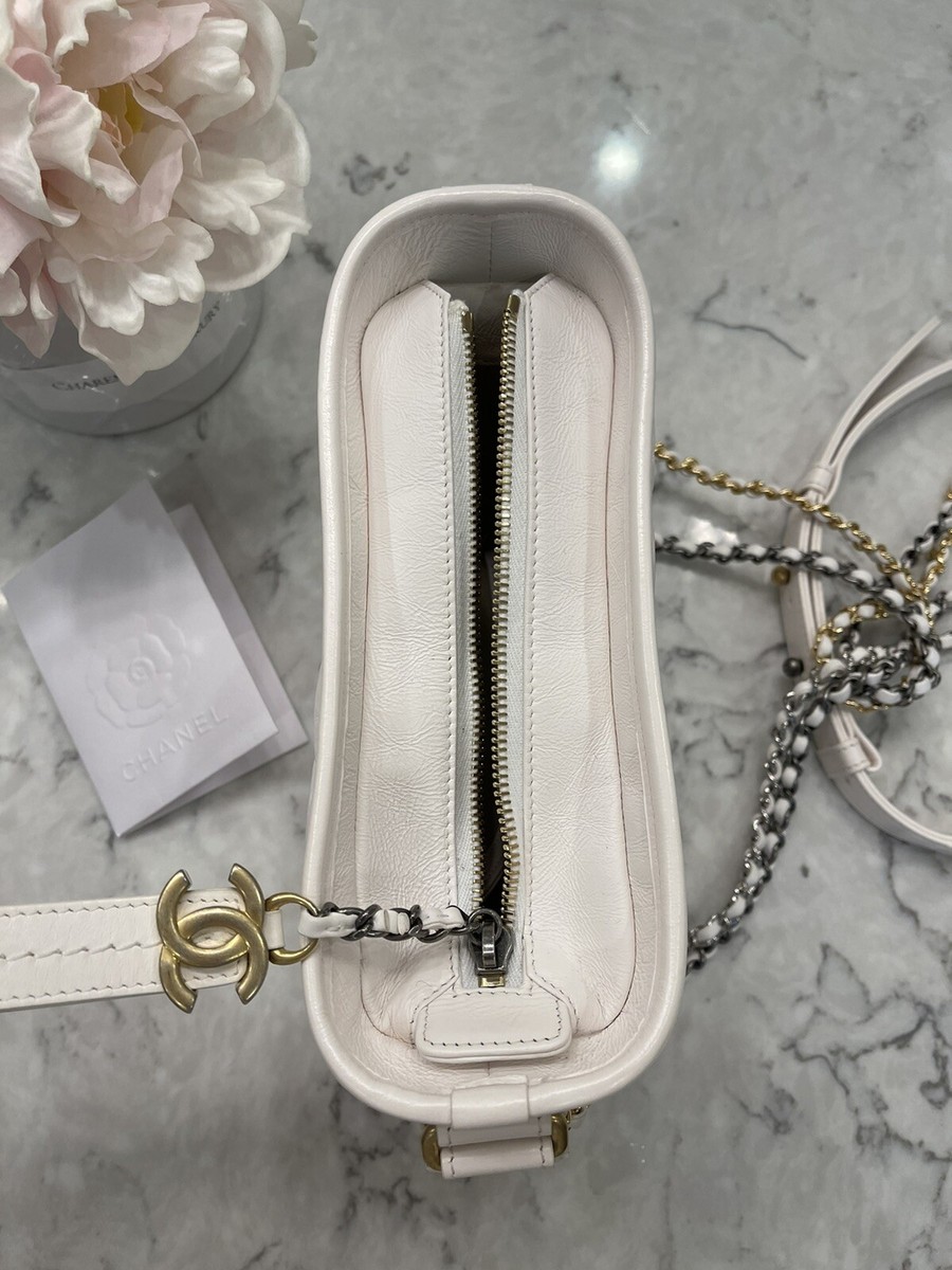 1000% AUTH! w/RECEIPT🤍 20S Chanel Gabrielle Chevron White 🤍 Hobo