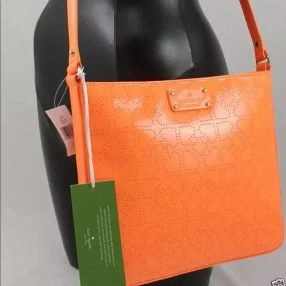 Bolso Bandolera Kate Spade Darby Metro Spade Patente Naranja Grande NUEVO CON ETIQUETAS Foto 2 de 3
