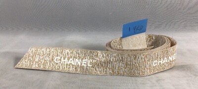Authentic CHANEL Ribbon White Gold Holiday Limited Edition 1  display picture 1