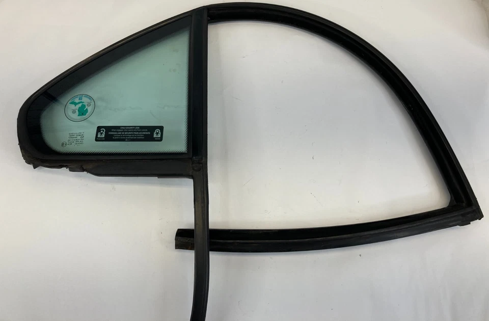 99-05 Pontiac Grand AM Sedan Rear Right Passenger Side Quarter Window Vent Glas - Imagem 2 de 4