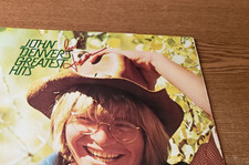 autographed 1970s MINT-EXC John Denver's Greatest Hits LP