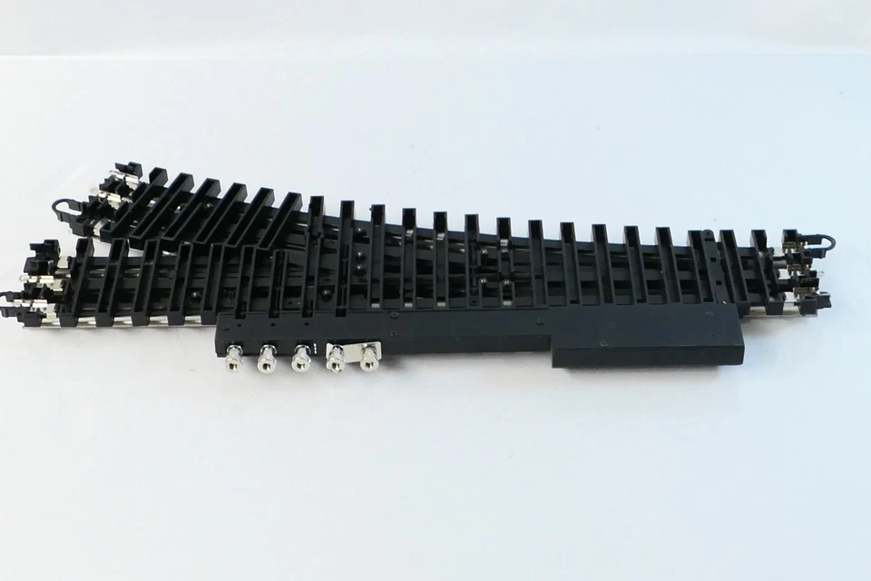 K Line 775 O Scale Track SuperSnap 72 Remote Switch Lefthand - Image 2 of 4